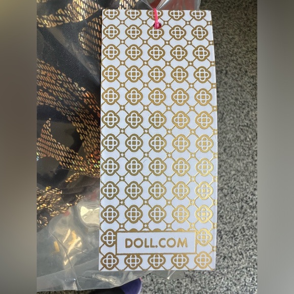 Doll.com Triangle String Bikini Top. No Size. NWT. - Picture 5 of 5